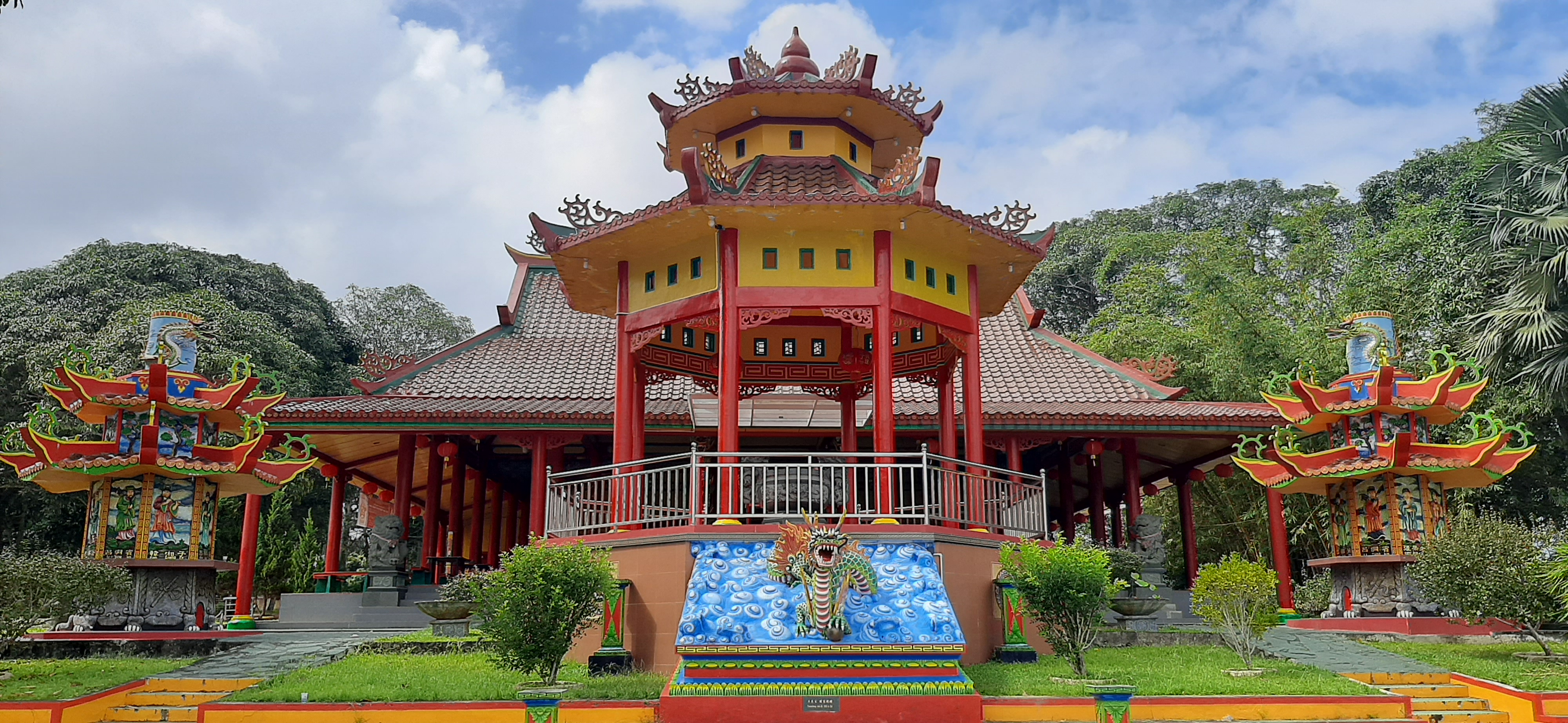 Kelenteng Dewi Laut / Kelenteng Shen Mu Miau