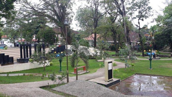 Taman Sari (Wilhelmina Park)